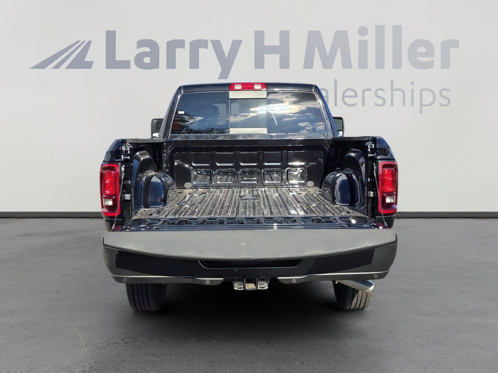 New 2026 RAM 2500 Tradesman AWD/4WD image 37