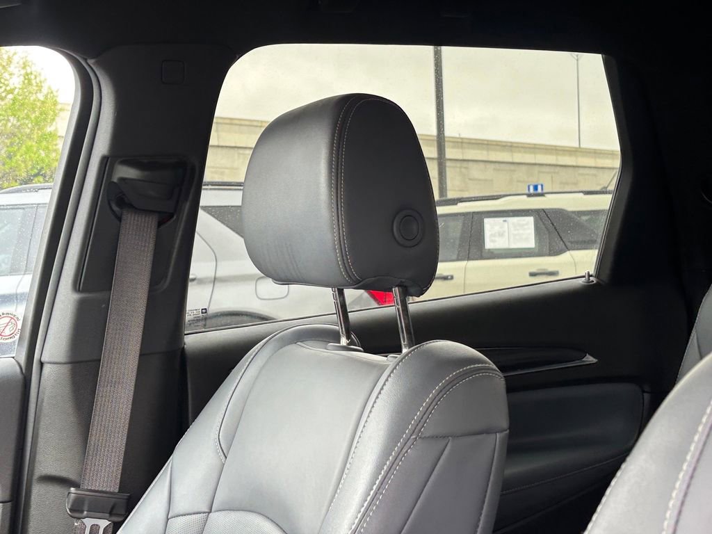 Used 2024 Buick Enclave Premium image 13