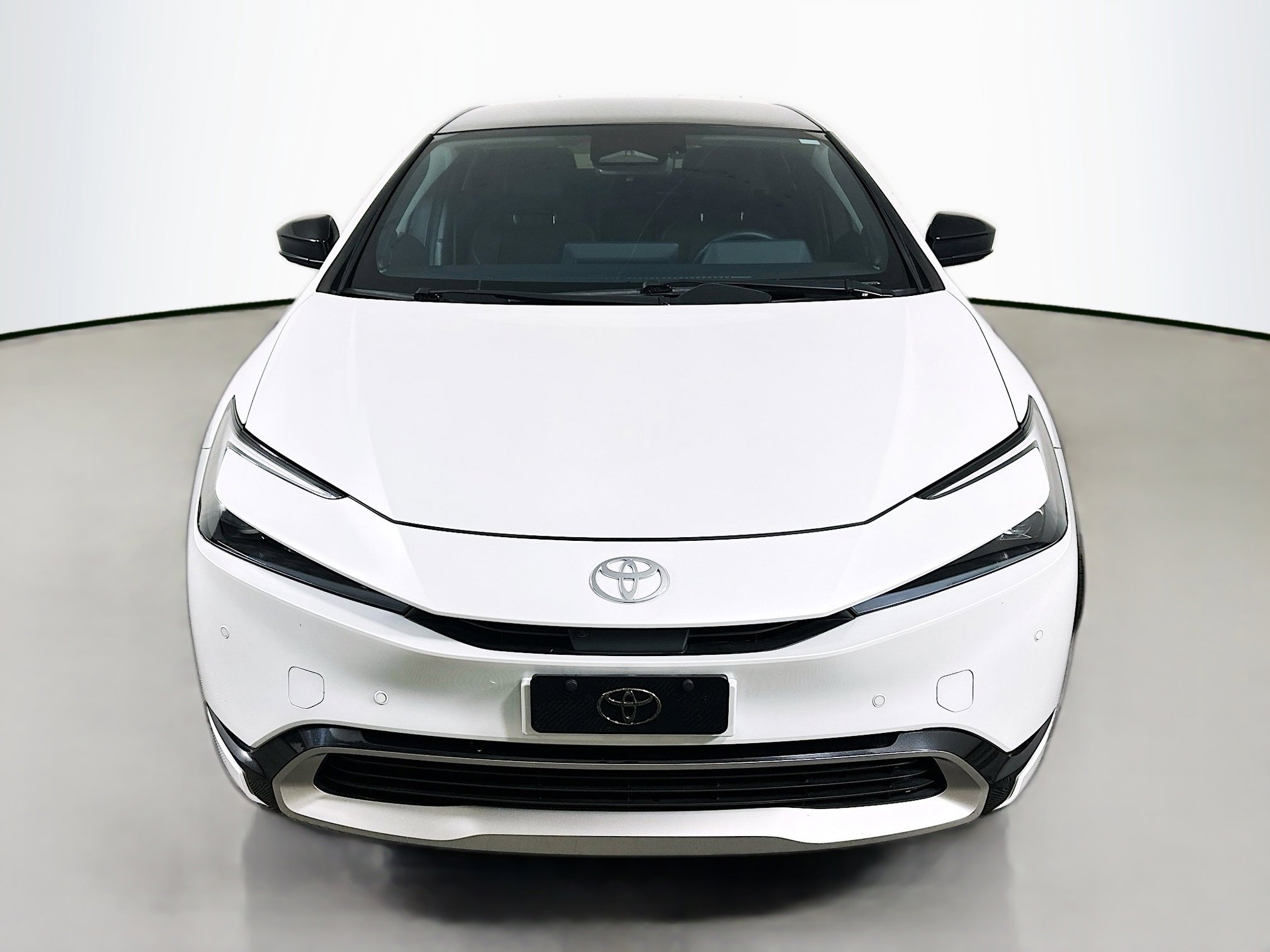Used 2024 Toyota Prius Prime Premium w/ Advanced Technology Package FWD image 2