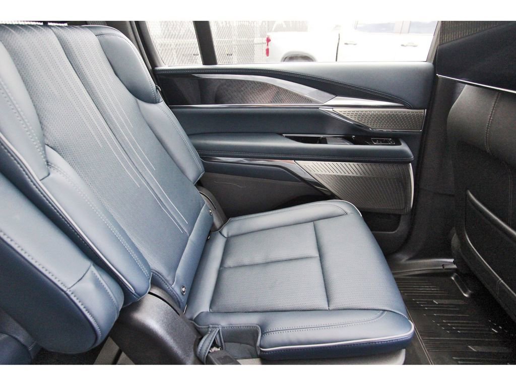 New 2026 Cadillac Escalade IQ Luxury 2 AWD/4WD image 11
