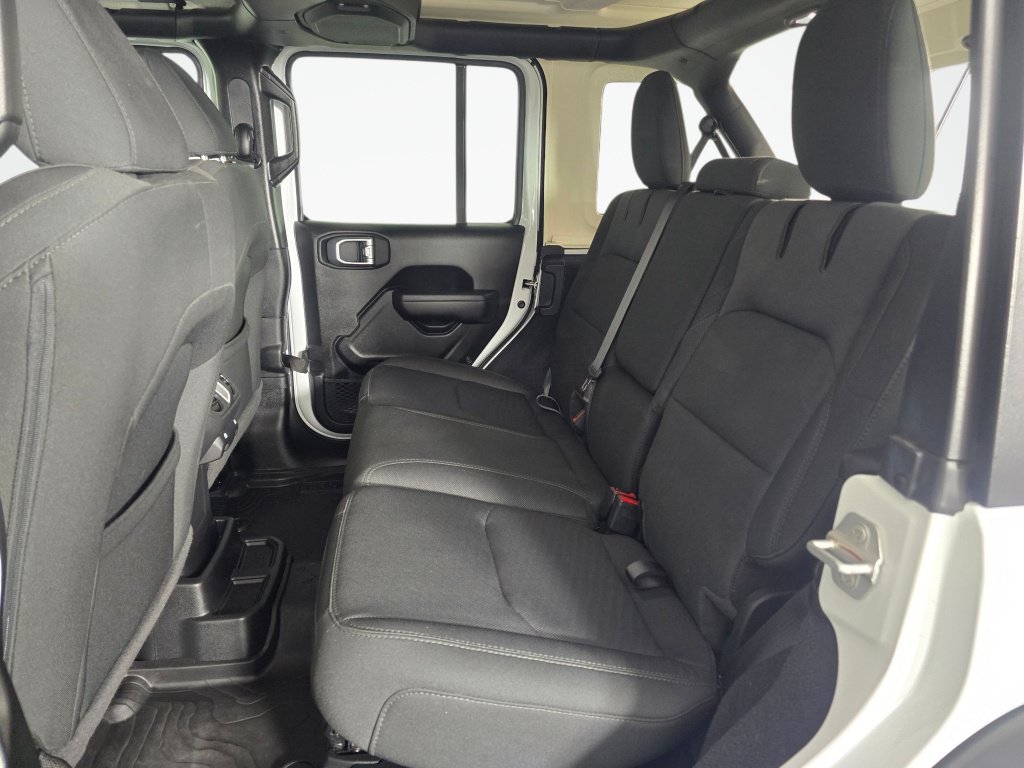 Used 2023 Jeep Wrangler Unlimited w/ Cold Weather Group AWD/4WD image 19