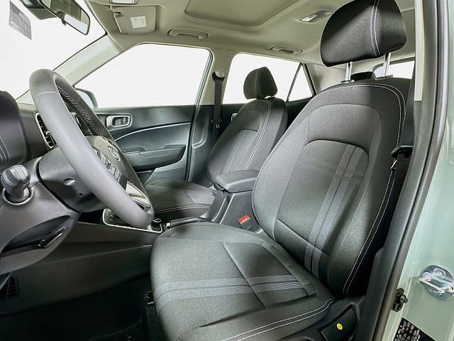 Certified 2025 Hyundai Venue SEL FWD image 10