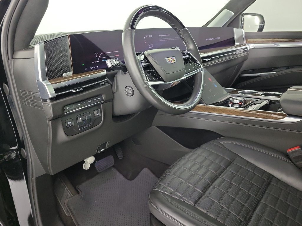 Used 2025 Cadillac Escalade Sport Platinum AWD/4WD image 20