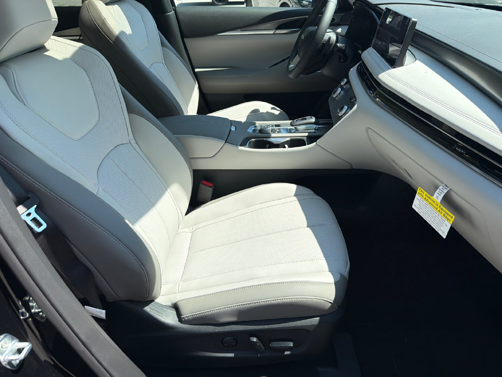 New 2027 INFINITI QX60 Luxe w/ Cargo Package FWD image 12
