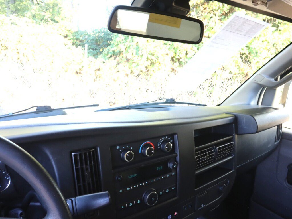 Used 2021 Chevrolet Express 3500 RWD image 14