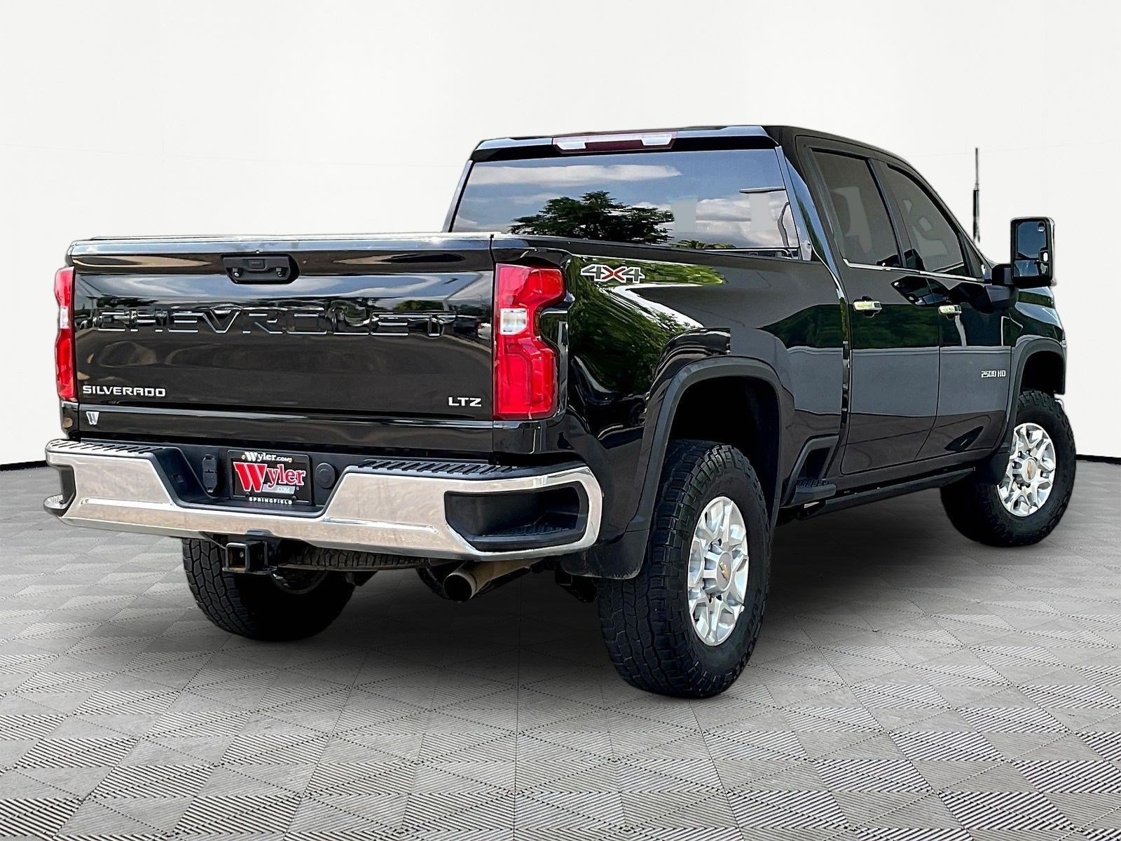 Used 2021 Chevrolet Silverado 2500 LTZ AWD/4WD image 6