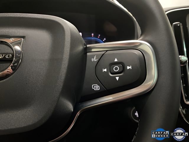 Used 2025 Volvo XC40 B5 Plus image 32