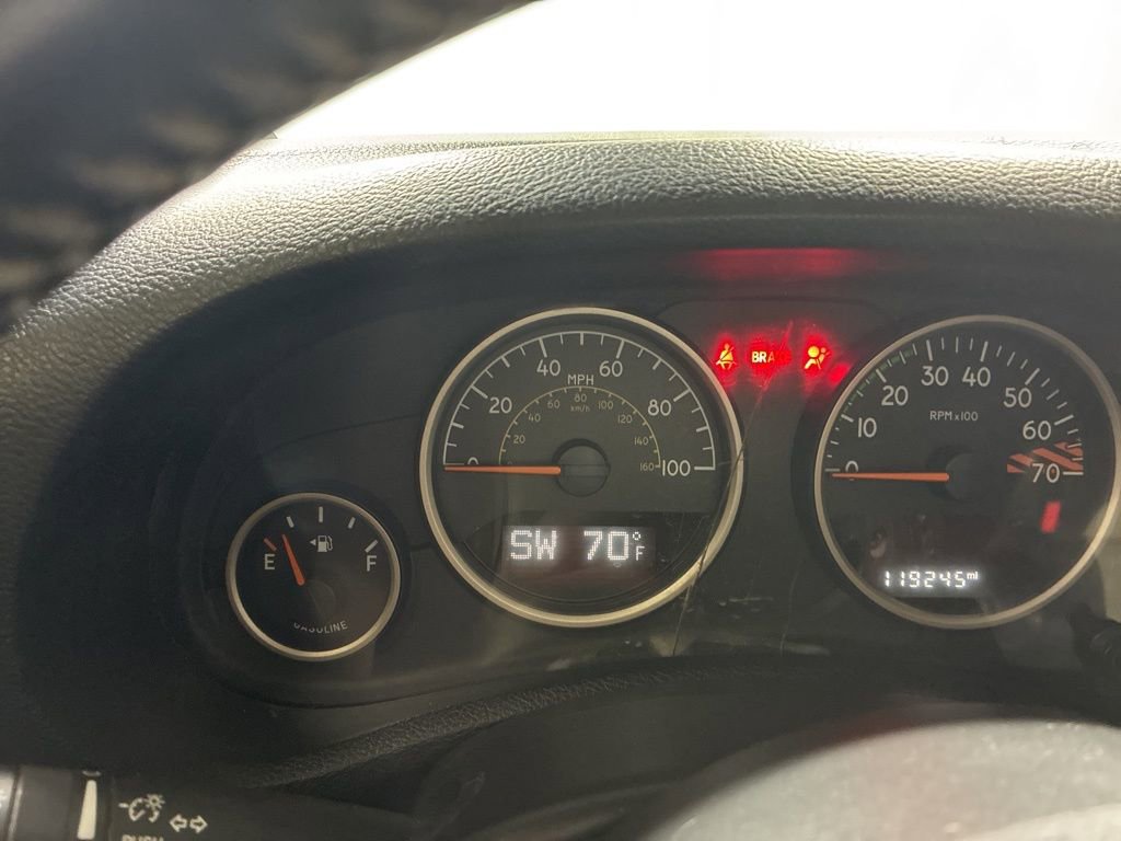 Used 2016 Jeep Wrangler Sahara image 11