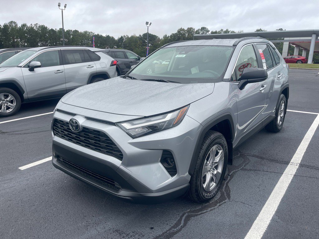 New 2025 Toyota RAV4 LE image 3