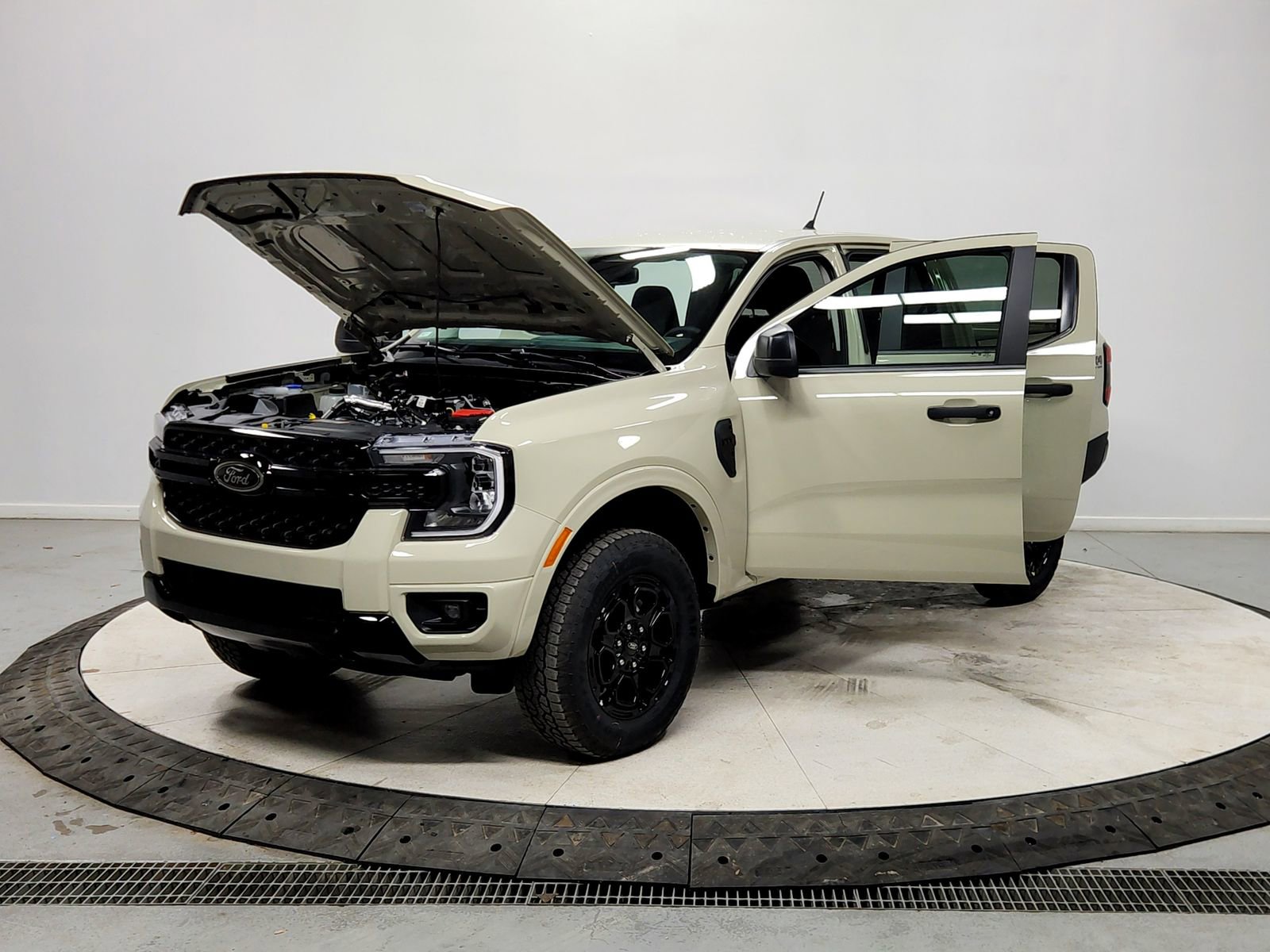 New 2026 Ford Ranger XLT w/ FX4 Off-Road Package image 11