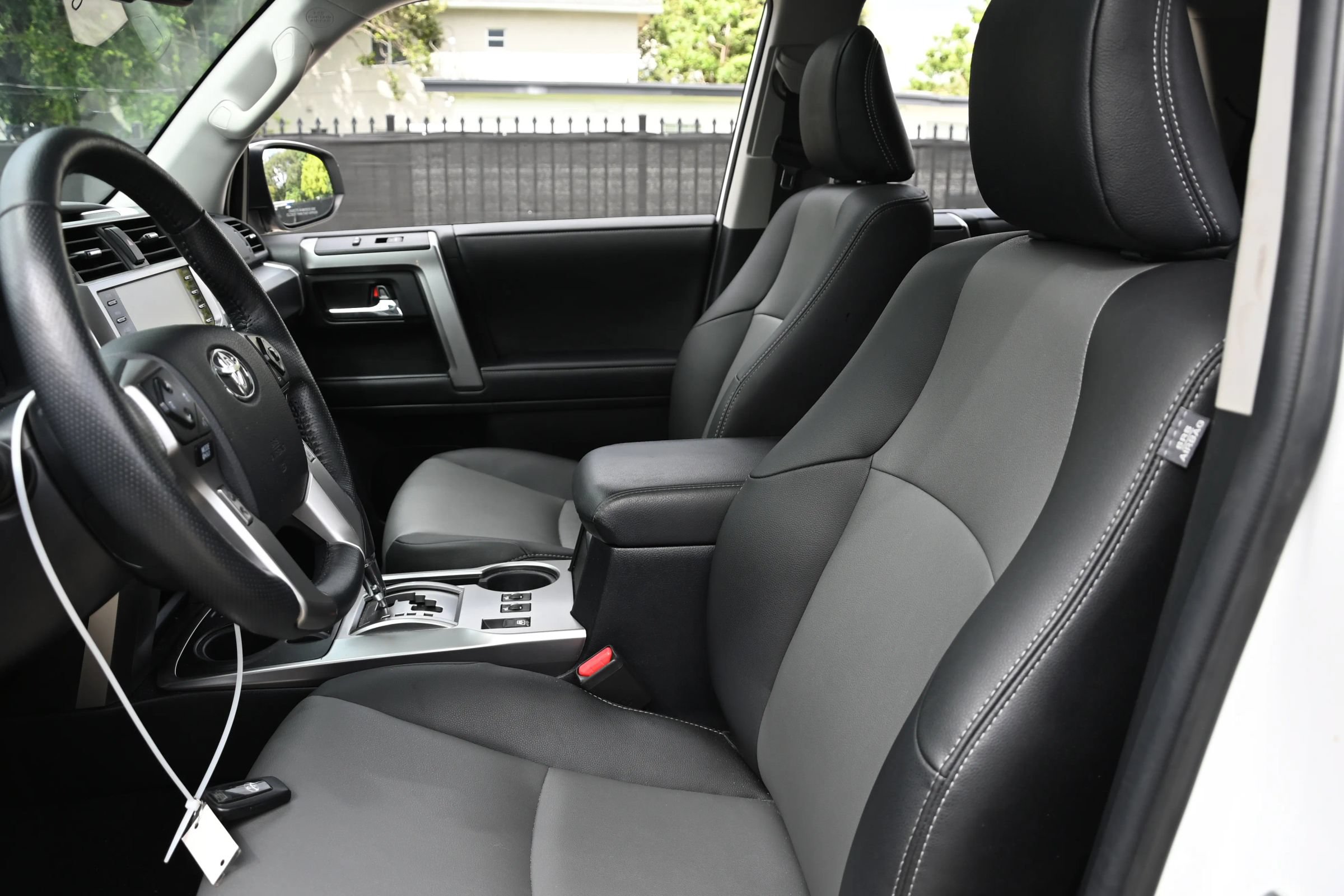 Used 2024 Toyota 4Runner SR5 Premium w/ Moonroof Package RWD image 9