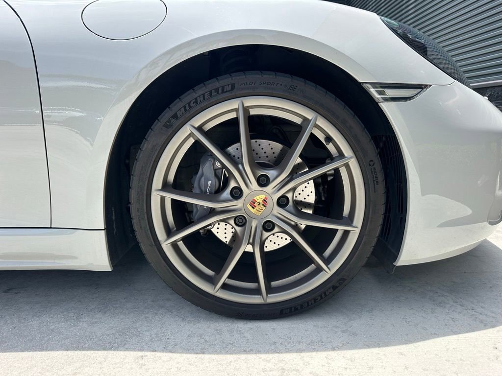 Certified 2025 Porsche 718 Cayman RWD image 15