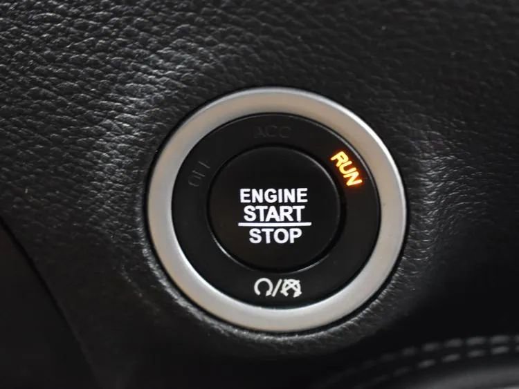 Used 2023 Dodge Challenger SXT RWD image 25