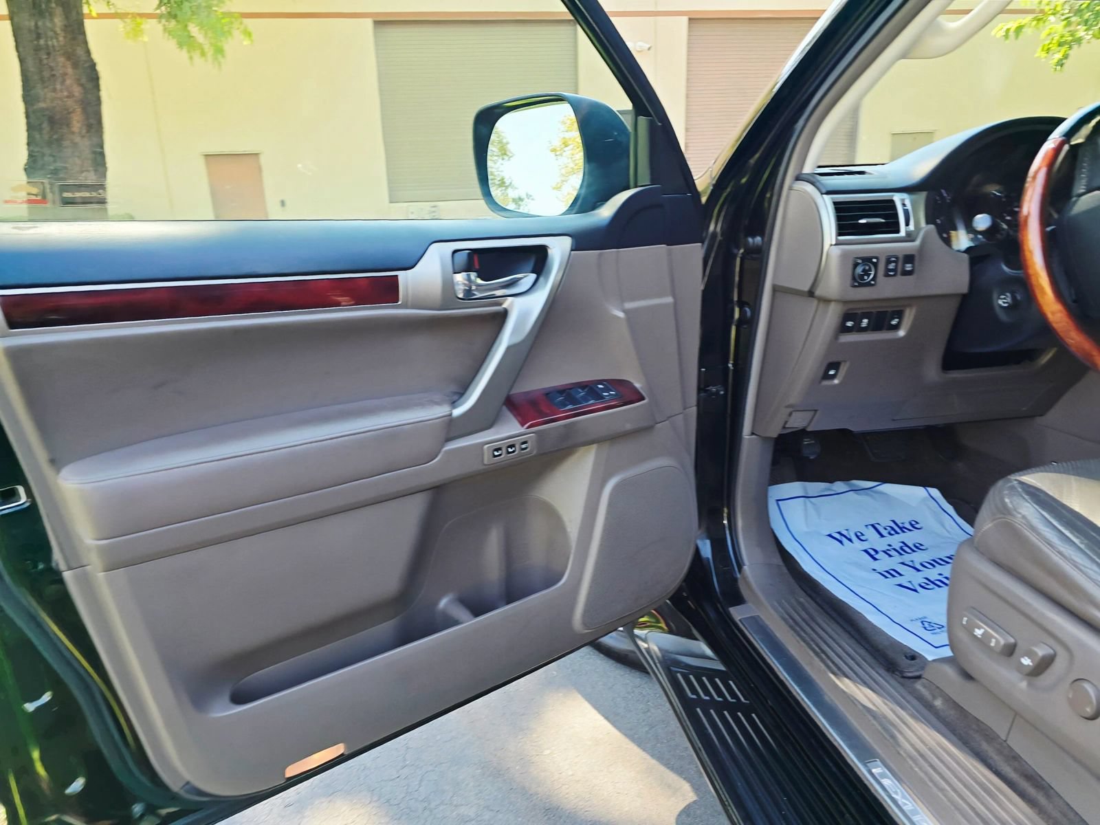 Used 2011 Lexus GX 460 Premium AWD/4WD image 12