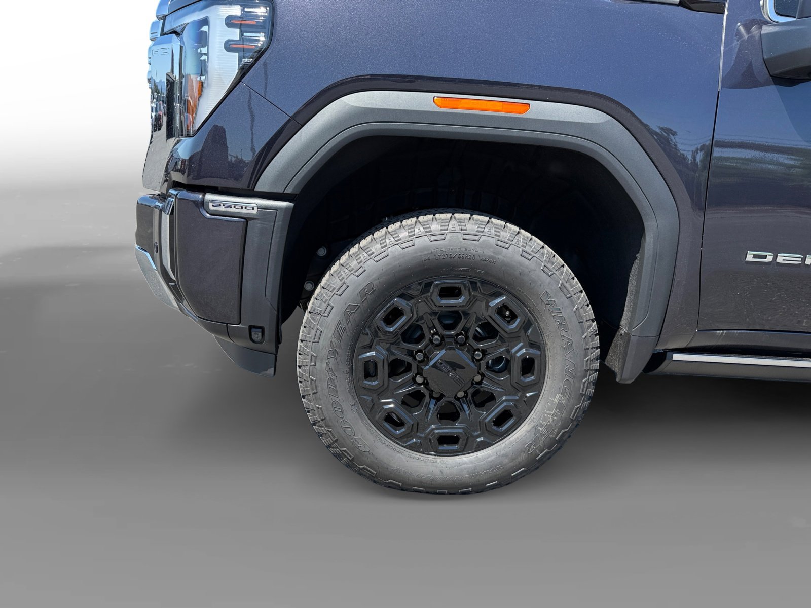 New 2025 GMC Sierra 2500 Denali w/ Denali Reserve Package image 9