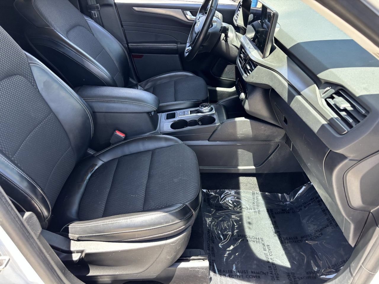 Used 2023 Ford Escape SE FWD image 9