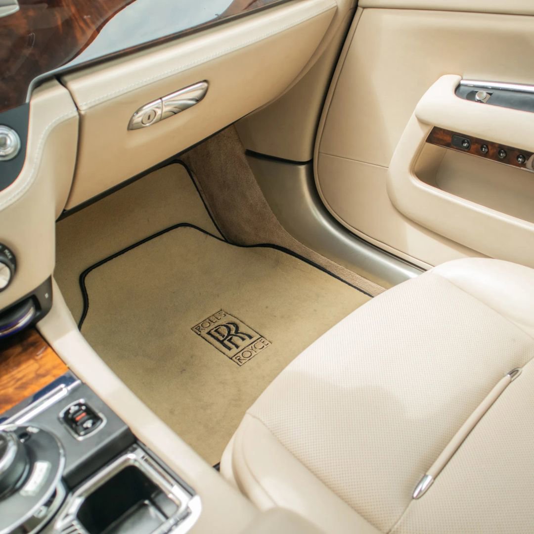 Used 2019 Rolls-Royce Wraith RWD image 39