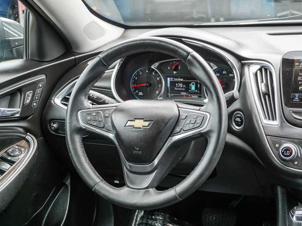 Used 2018 Chevrolet Malibu Premier w/ Premier Sun and Wheel Package FWD image 16