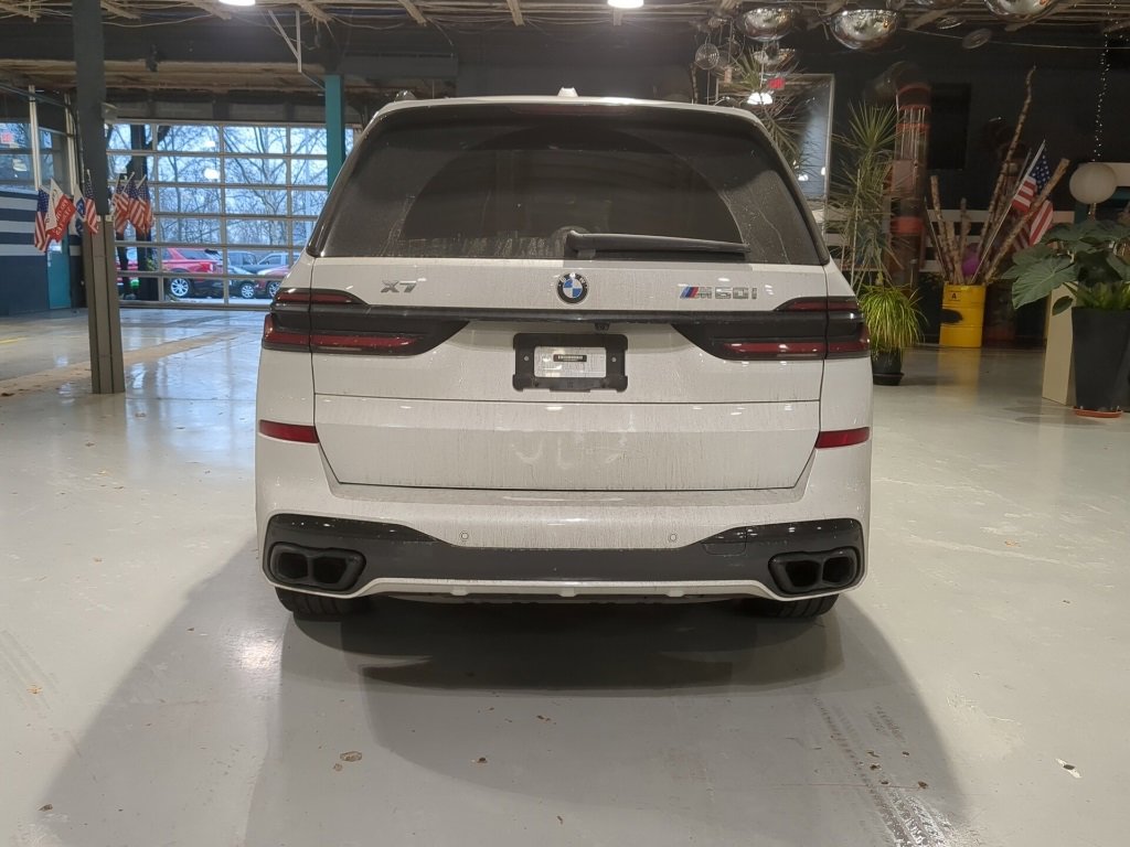 Certified 2024 BMW X7 M60i image 9