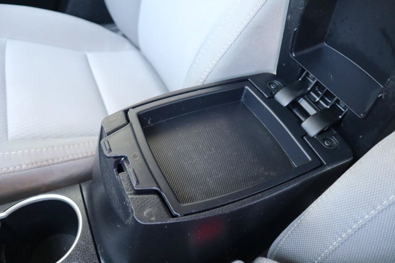 Used 2015 Toyota Corolla LE FWD image 59