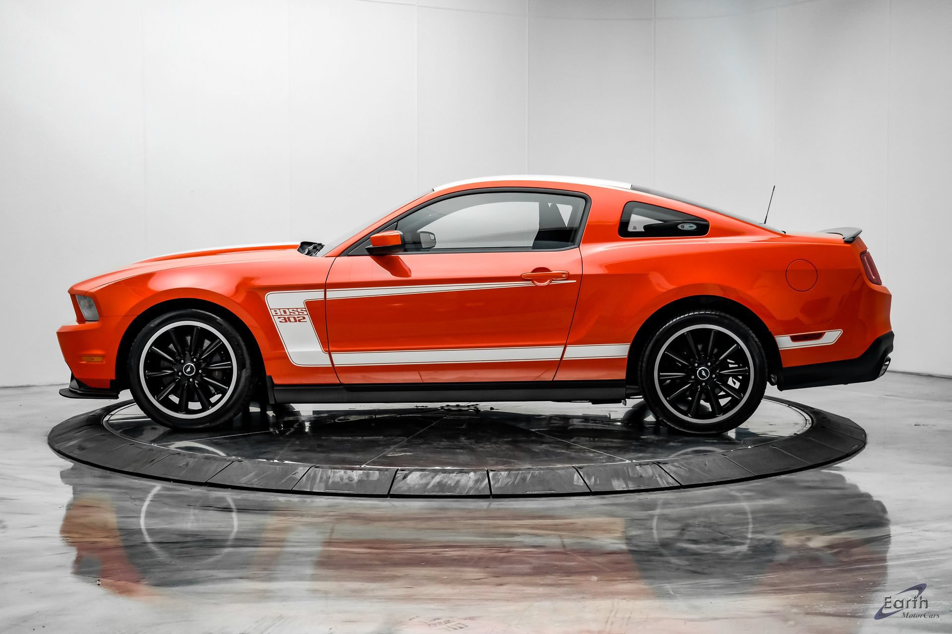 Used 2012 Ford Mustang Boss 302 w/ Boss 302 Accessory Pkg RWD image 7