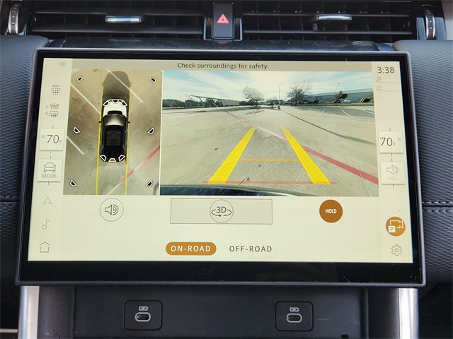 Used 2024 Land Rover Discovery Sport Dynamic SE image 17