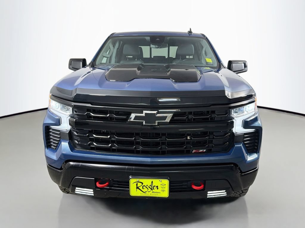 Used 2024 Chevrolet Silverado 1500 LT Trail Boss w/ Convenience Package II AWD/4WD image 2