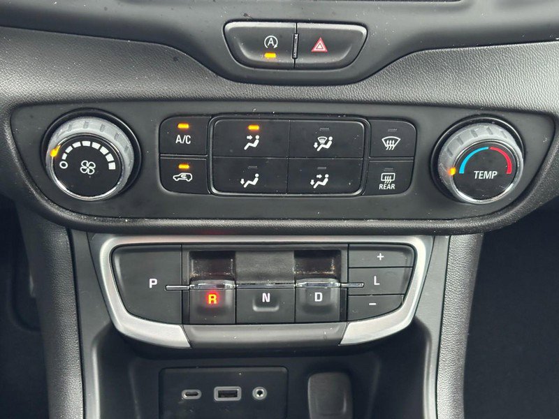 Used 2023 GMC Terrain SLE image 22