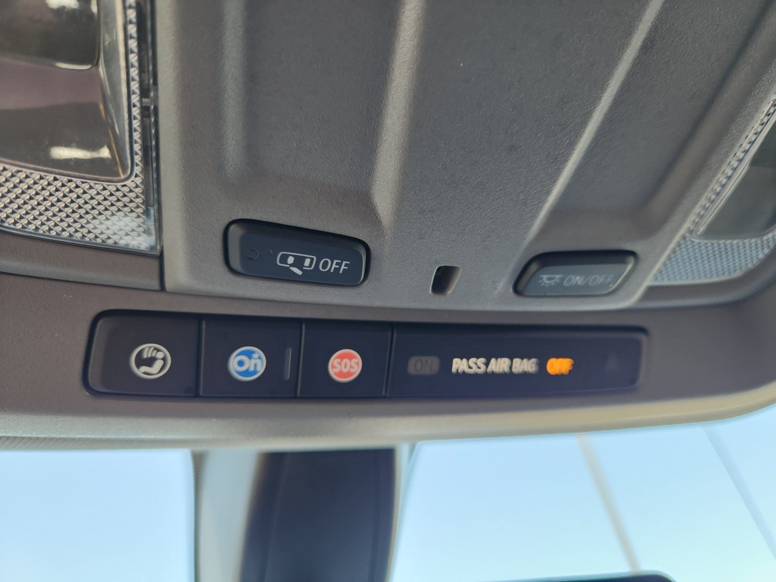 Used 2022 Chevrolet Silverado 1500 RST AWD/4WD image 44