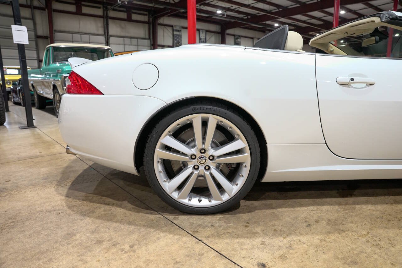Used 2014 Jaguar XKR R RWD image 9