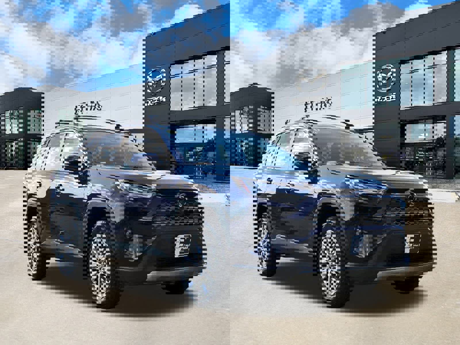 Used 2024 Toyota RAV4 Limited image 4