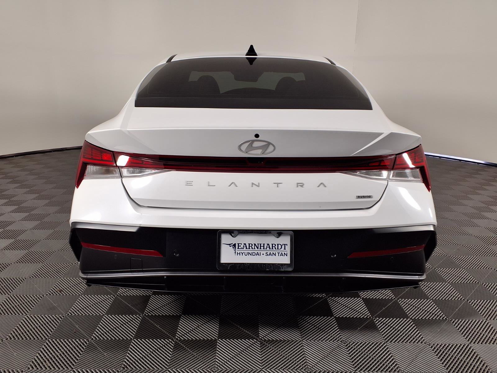 Certified 2024 Hyundai Elantra Limited image 5