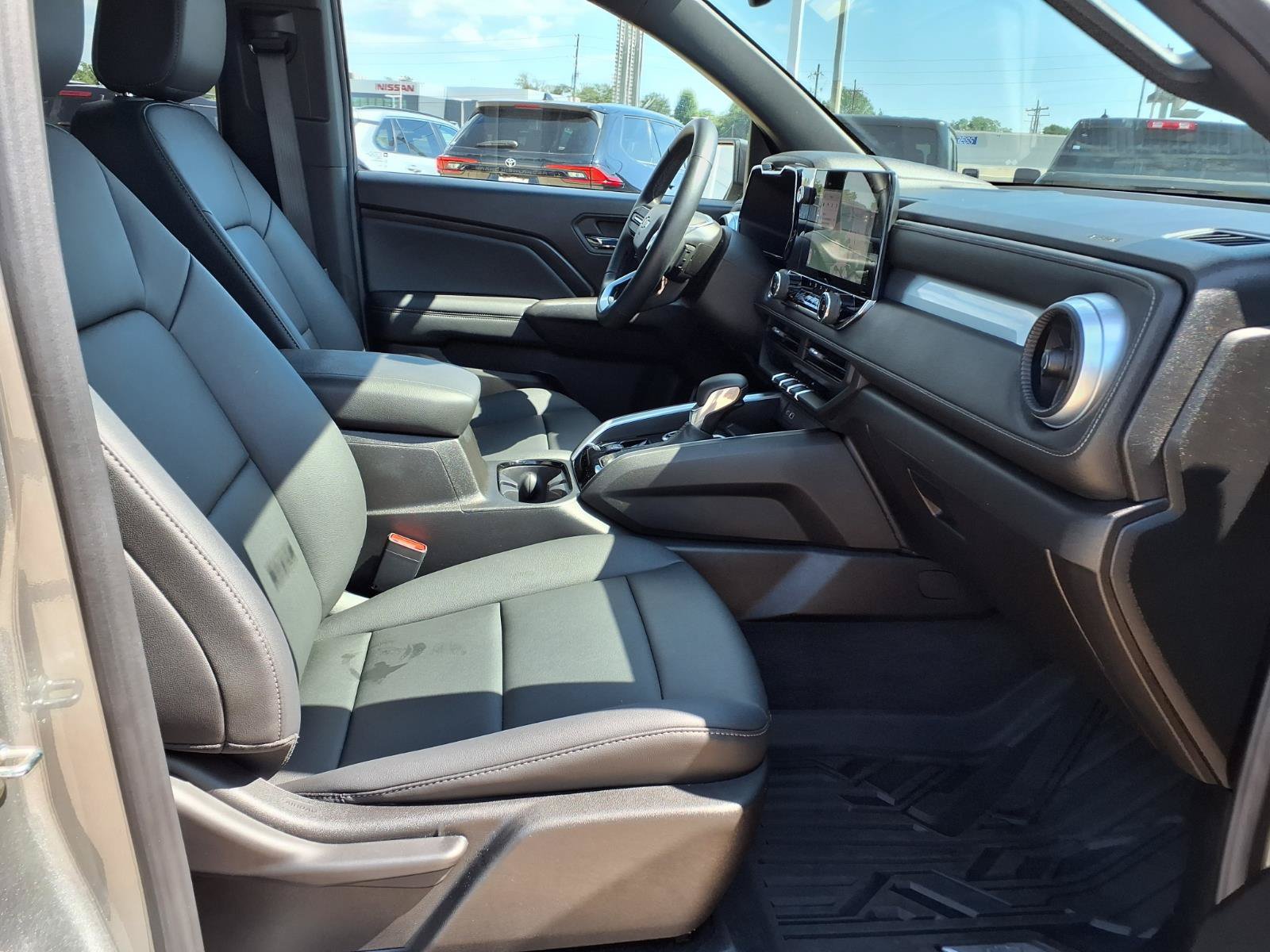 Used 2026 Chevrolet Colorado LT w/ LT Convenience Package AWD/4WD image 20