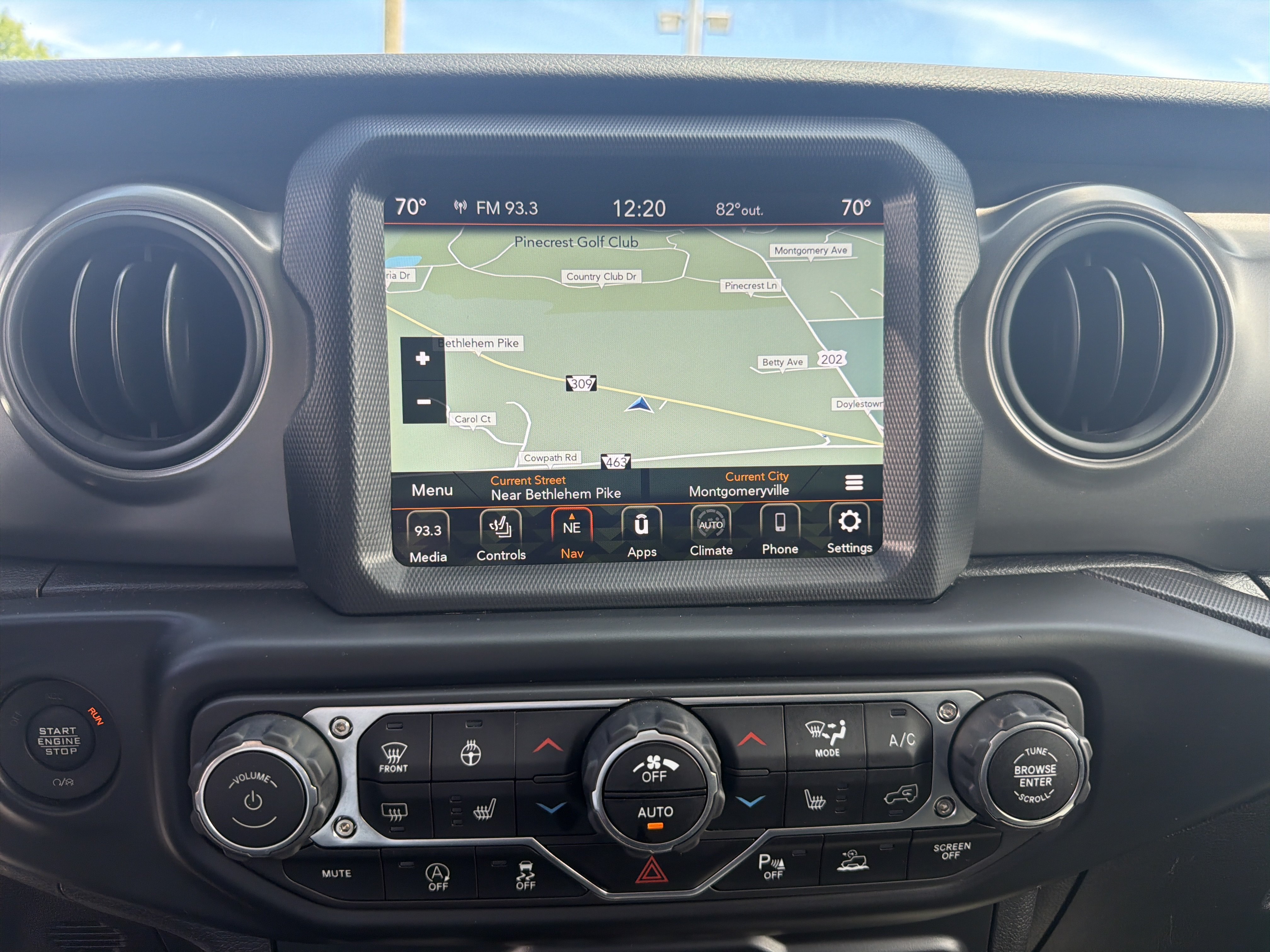Used 2022 Jeep Wrangler Unlimited Willys AWD/4WD image 23