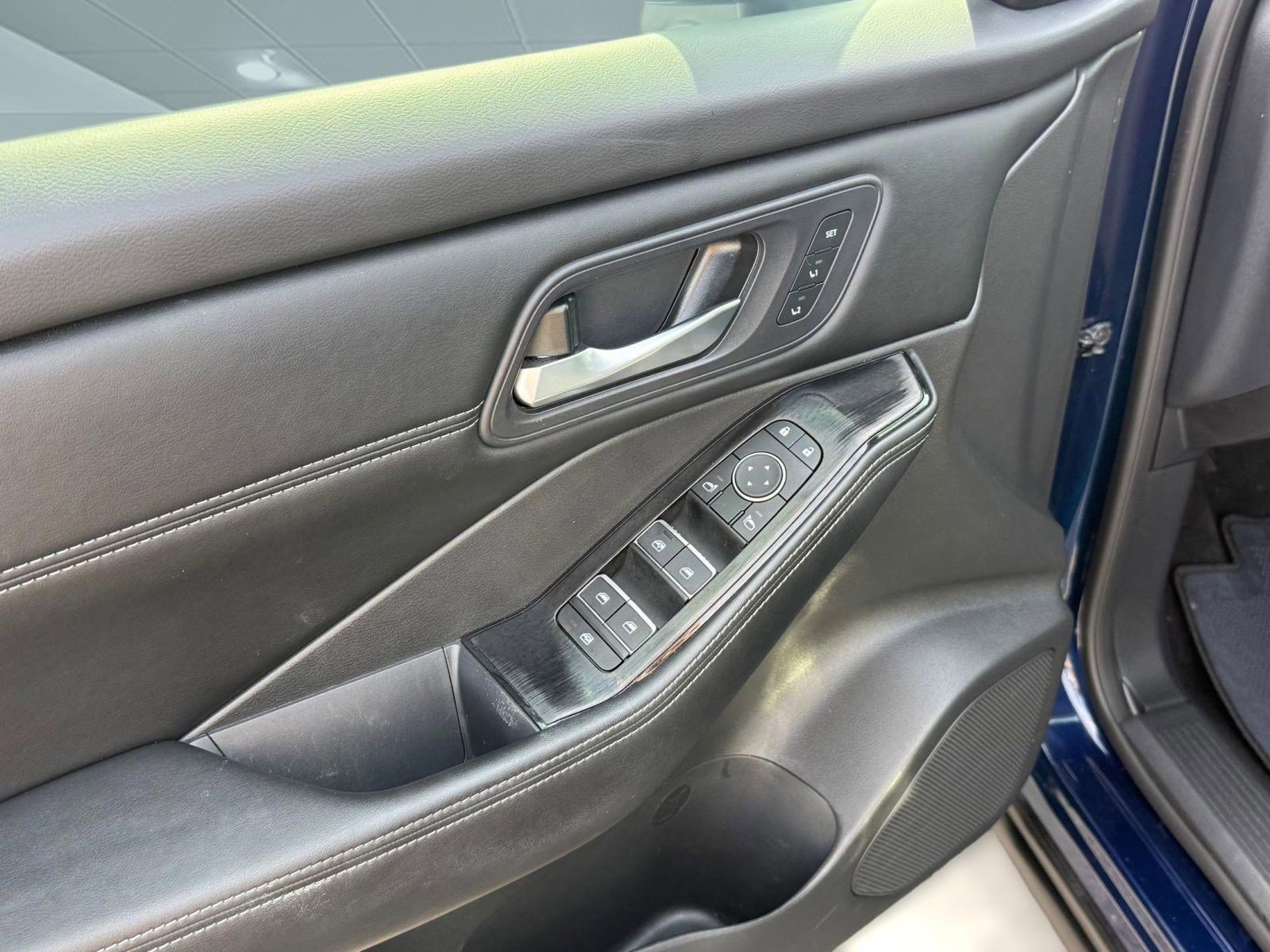 Certified 2024 Nissan Rogue SL w/ SL Premium Package image 20