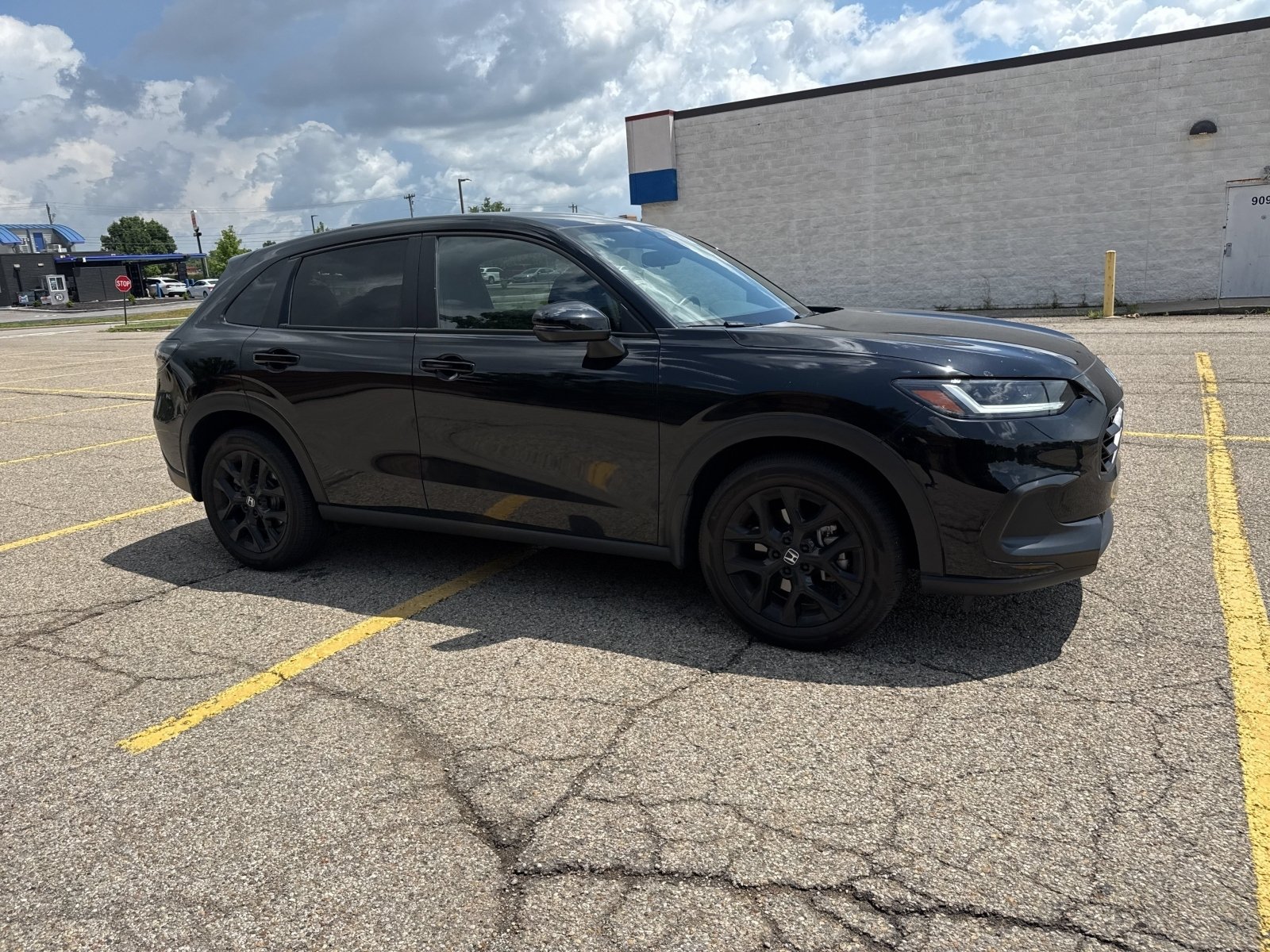 Used 2024 Honda HR-V Sport image 18