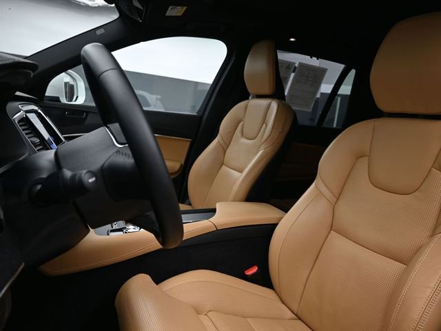 Used 2023 Volvo XC90 T8 Ultimate w/ Protection Package image 10