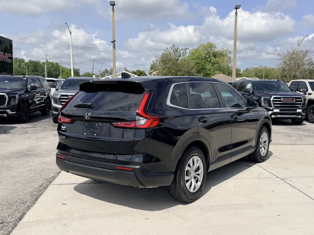Used 2023 Honda CR-V LX image 5