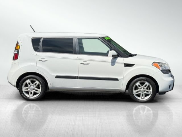 Used 2011 Kia Soul + w/ Audio Pkg FWD image 3