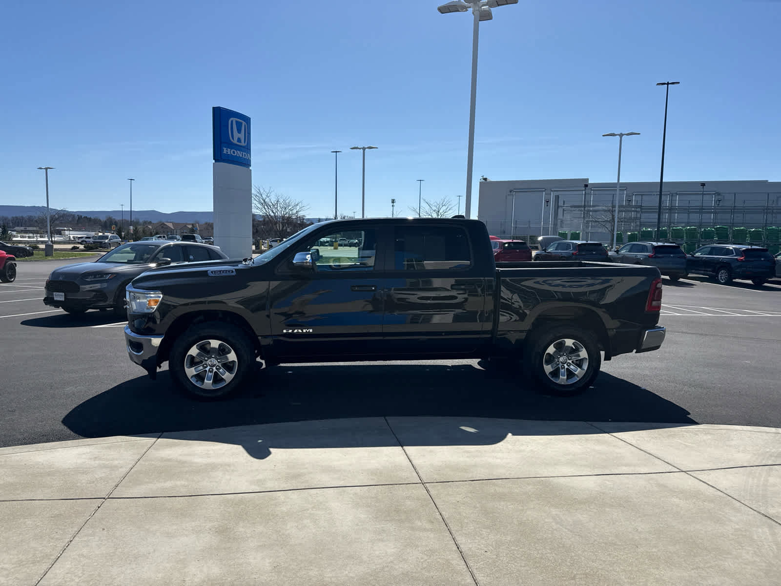 Used 2024 RAM 1500 Laramie image 7