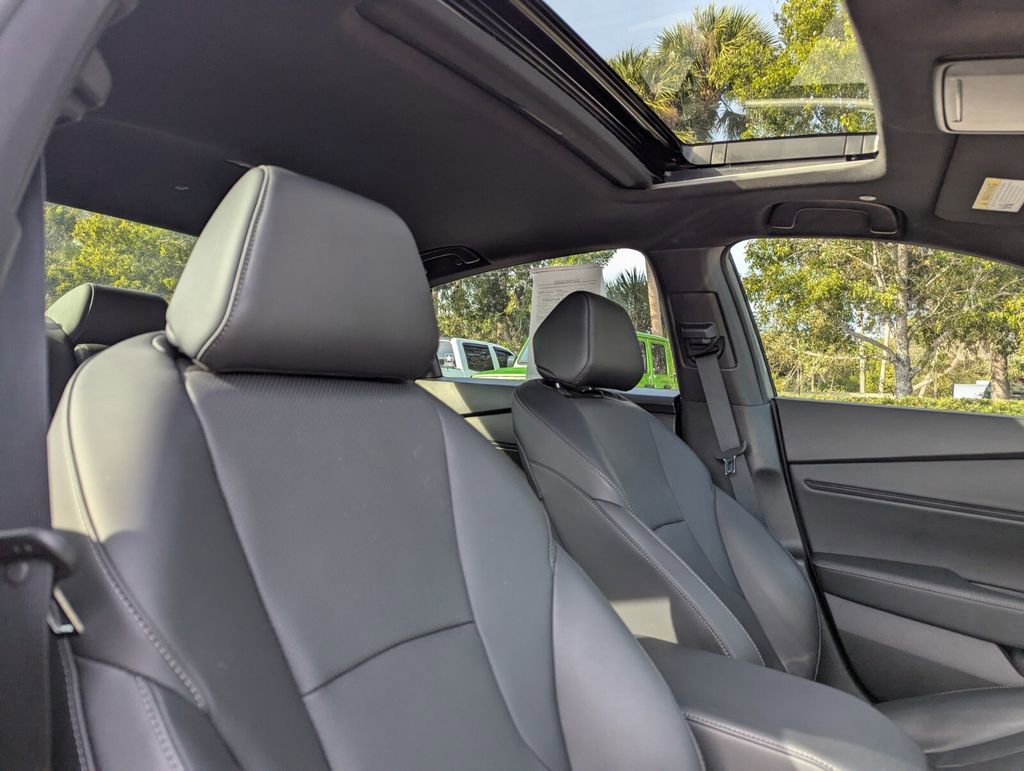 Used 2025 Honda Accord Sport image 11