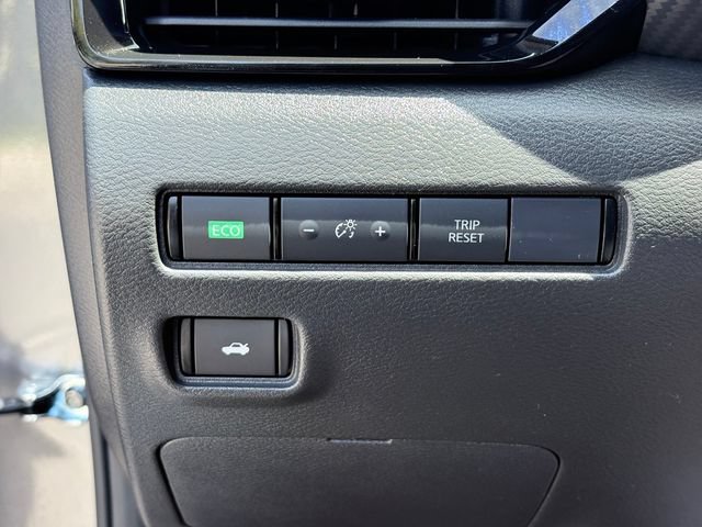 Used 2025 Nissan Sentra SV FWD image 23