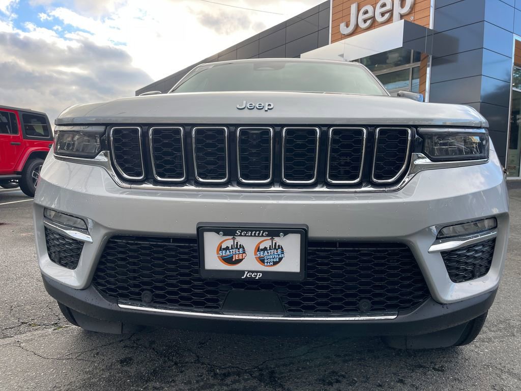 New 2024 Jeep Grand Cherokee Limited 4xe w/ Luxury Tech Group II image 3