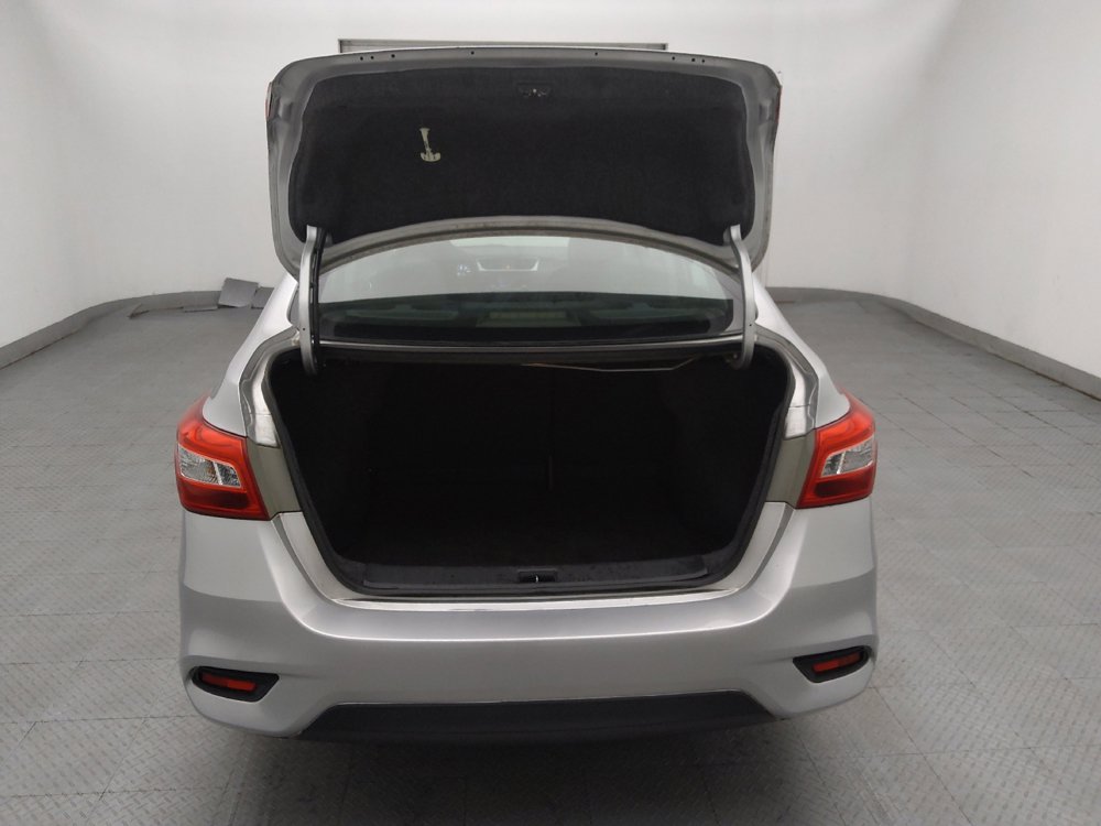 Used 2018 Nissan Sentra S FWD image 29