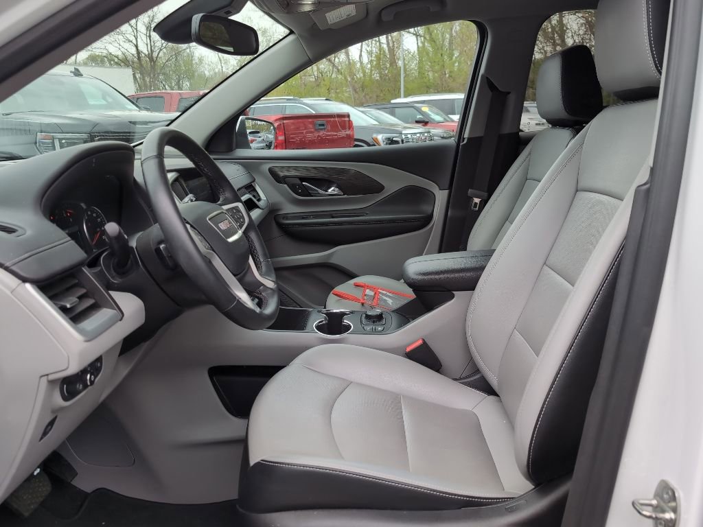 Used 2023 GMC Terrain SLT FWD image 9