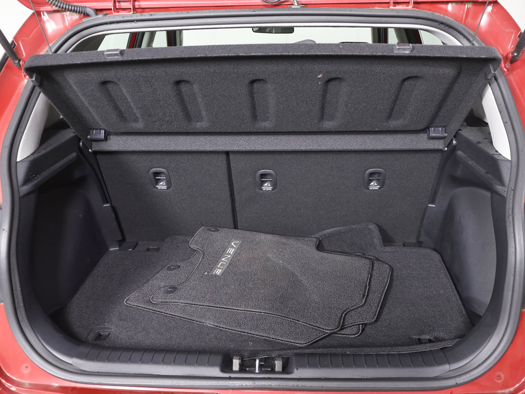 Certified 2024 Hyundai Venue SEL FWD image 15