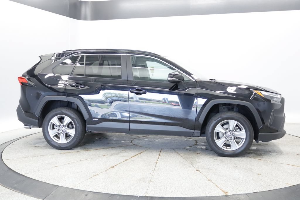 Used 2023 Toyota RAV4 XLE w/ Convenience Package AWD/4WD image 8