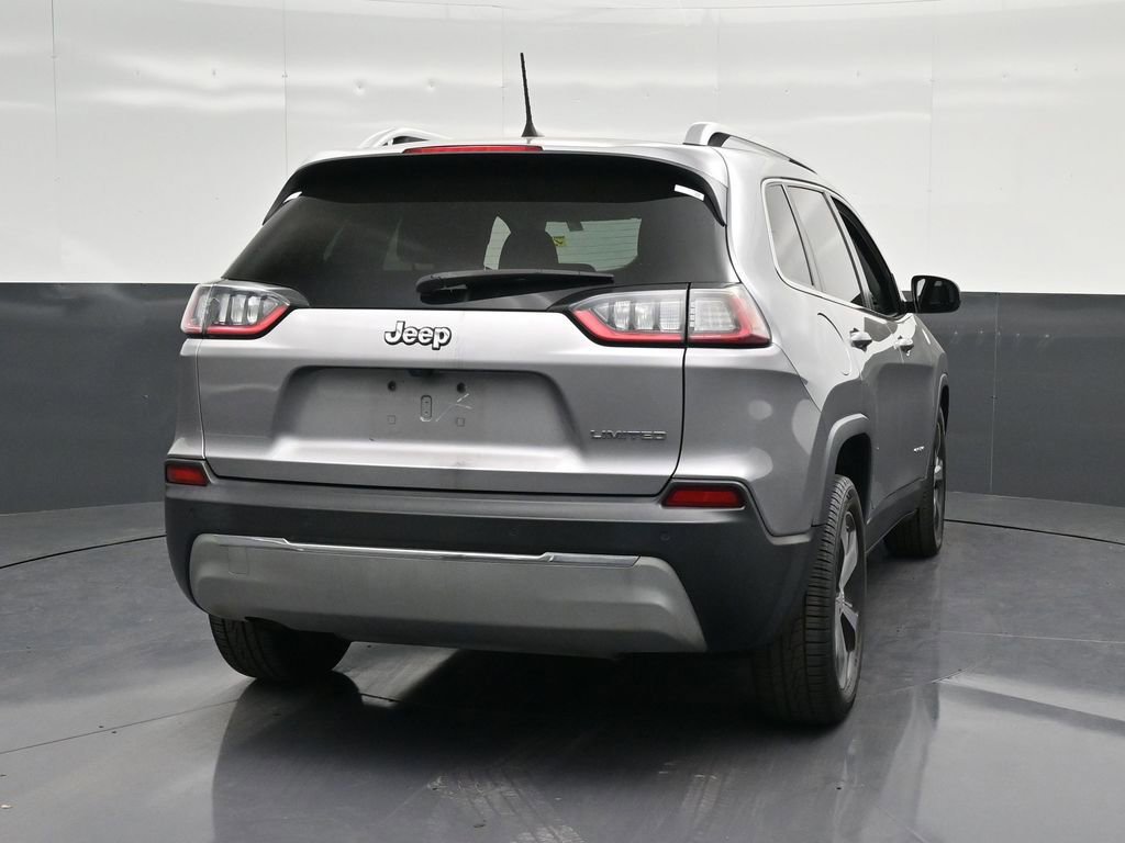 Used 2019 Jeep Cherokee Limited image 2