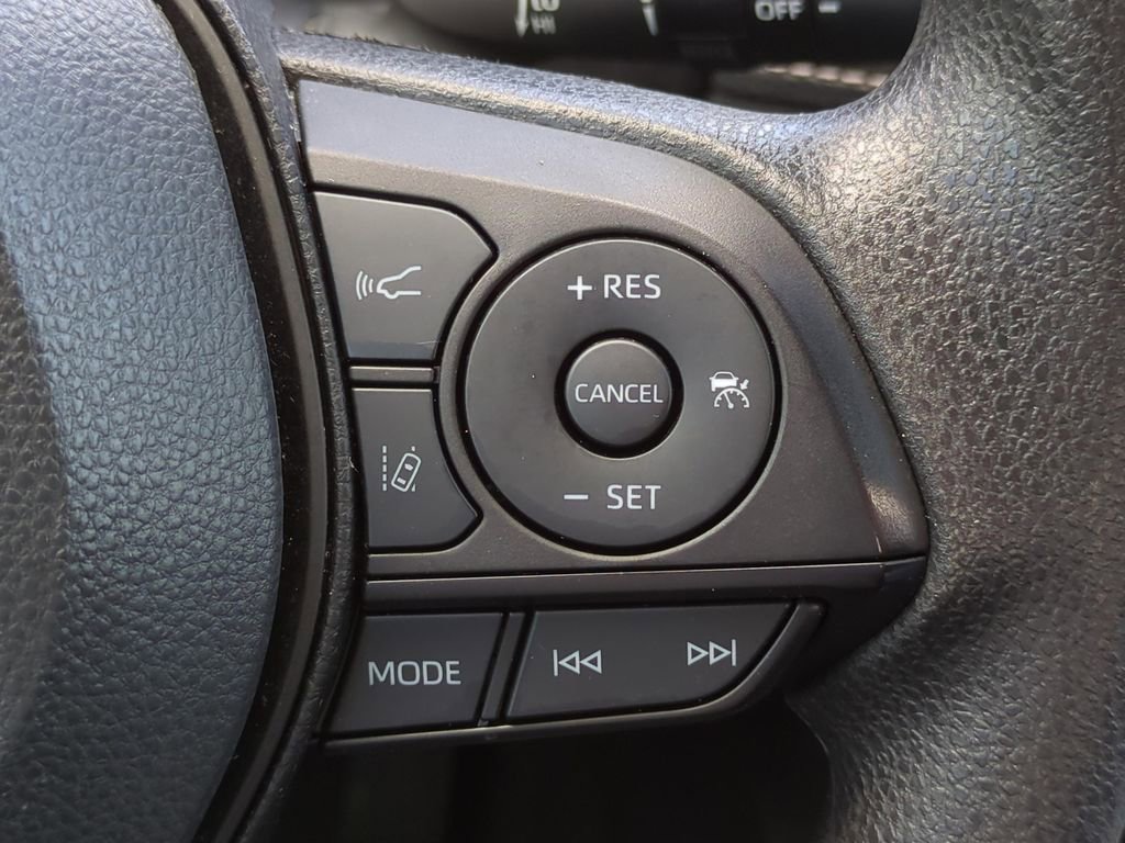 Used 2024 Toyota RAV4 AWD Hybrid image 23