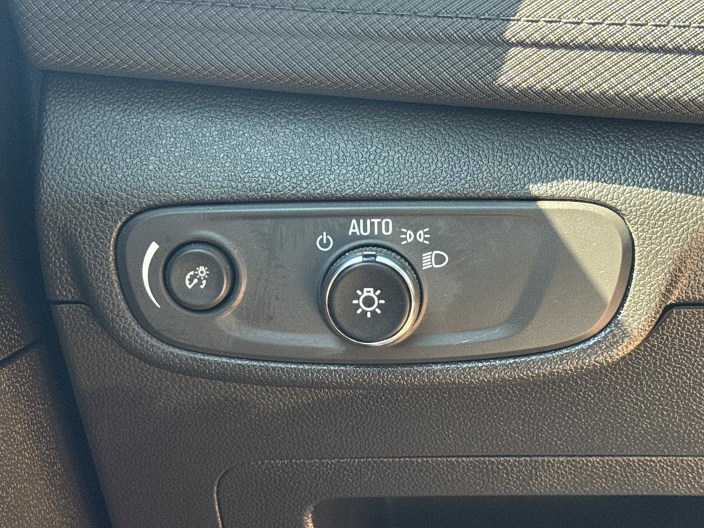 Used 2024 Chevrolet TrailBlazer LS w/ LS Convenience Package AWD/4WD image 18